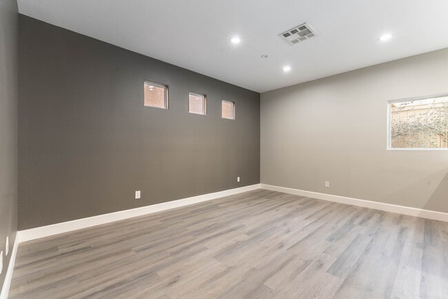 Building Photo - 10505 Cold Mountain Ave