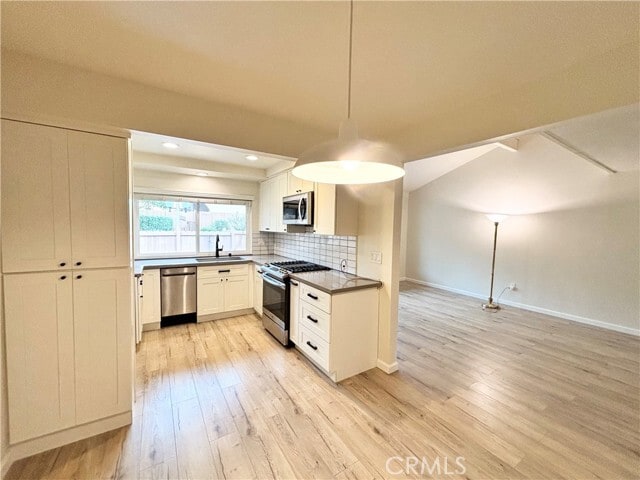 Building Photo - 1709 Avenida Selva