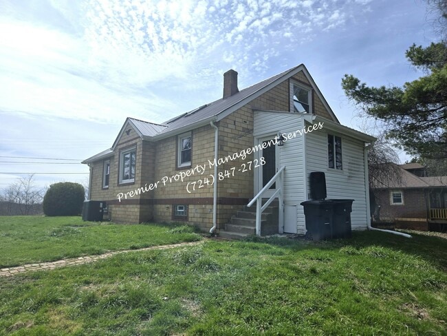 Building Photo - 1425 Barclay Hill Rd