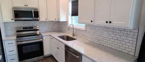 Building Photo - 1608 E Vernon Dr