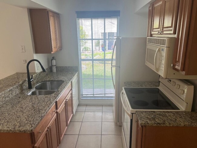 Building Photo - 12332 Villager Ct