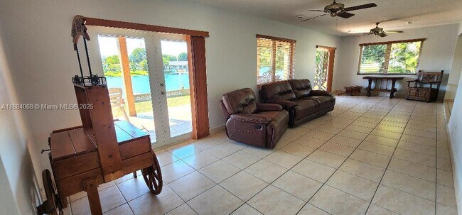 Building Photo - 14760 Lewis Rd