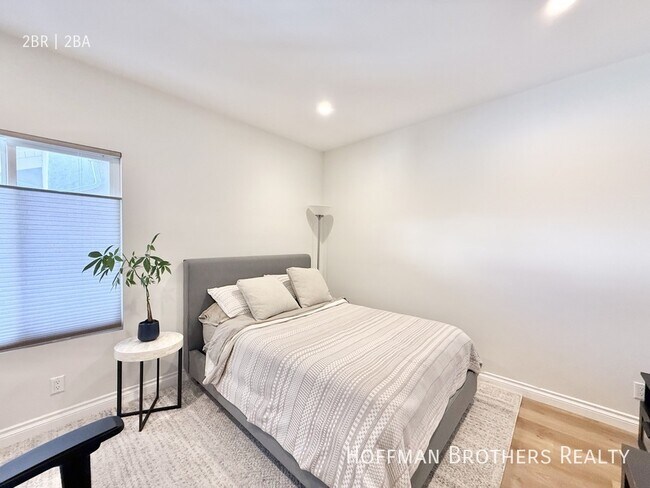 Building Photo - 1909 Pelham Ave