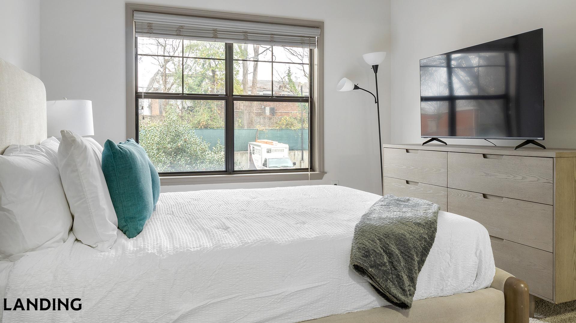 Building Photo - 2000 Monroe Pl NE