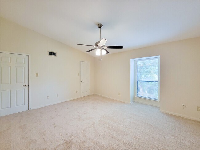 Building Photo - 5711 Sugar Hill Dr