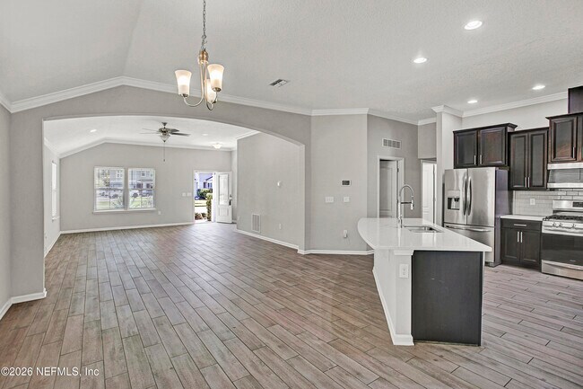 Building Photo - 80 Balmoral Castle Dr