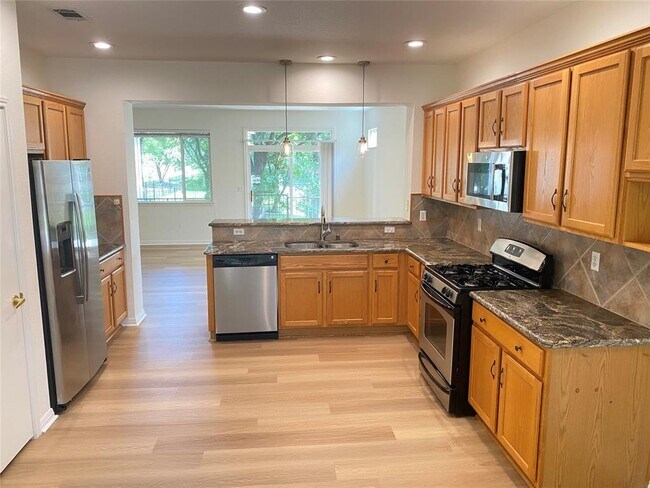 Building Photo - 102 Purple Sage Dr