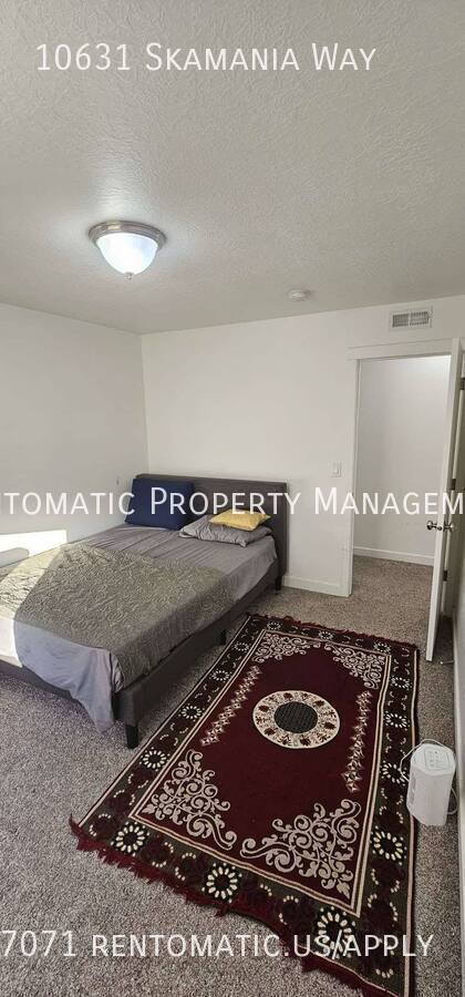 Building Photo - 10631 Skamania Wy