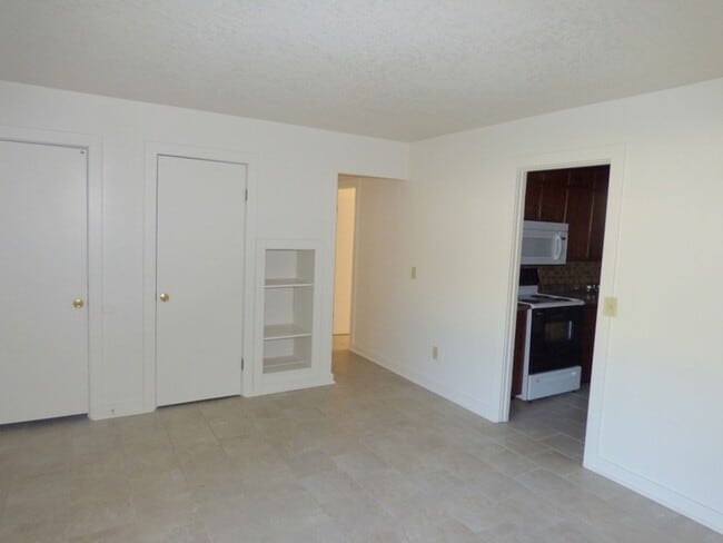 Building Photo - 4601 Holton Ave