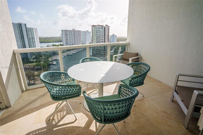 Building Photo - 15901 Collins Ave