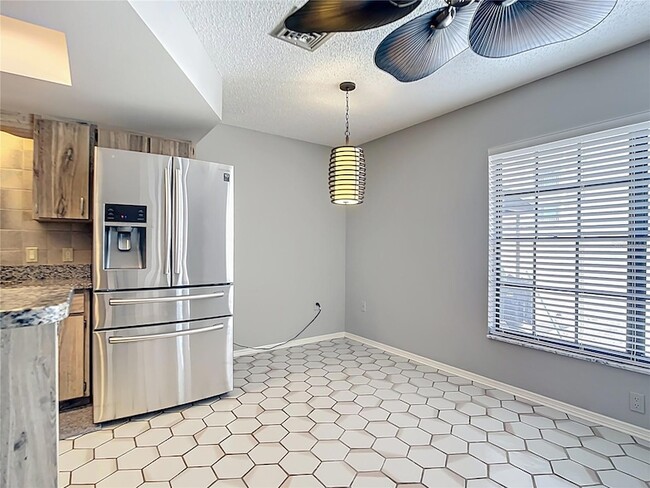 Building Photo - 813 Ormond St
