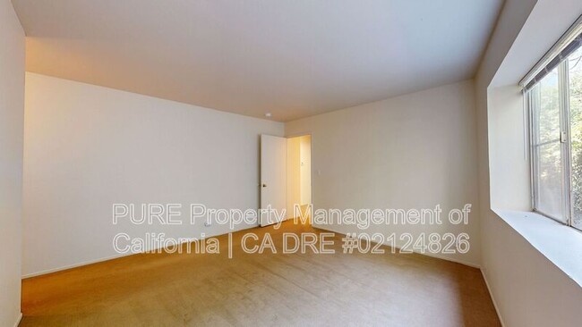 Building Photo - 236 San Carlos Ave