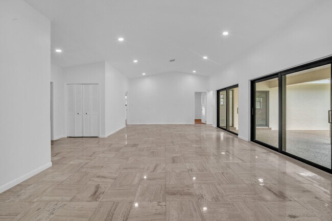 Building Photo - 3020 N 34th St