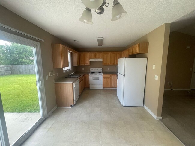 Building Photo - 2817 Valor Dr