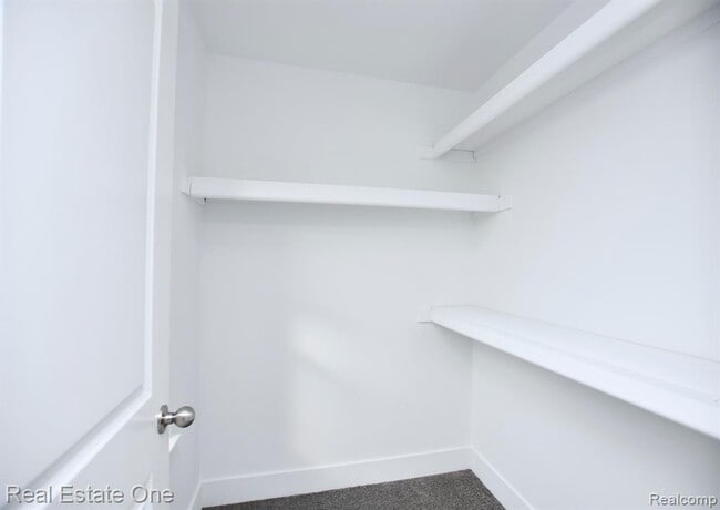 Building Photo - 2904 Zana Dr