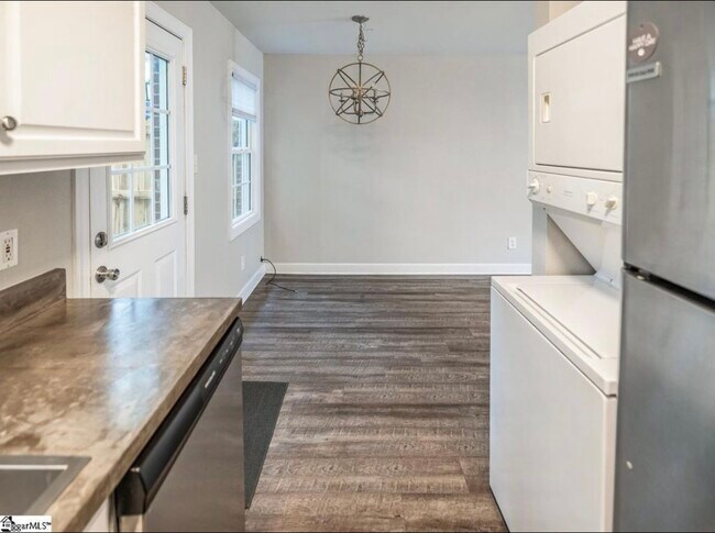 Building Photo - 222 Emerald Park Ct