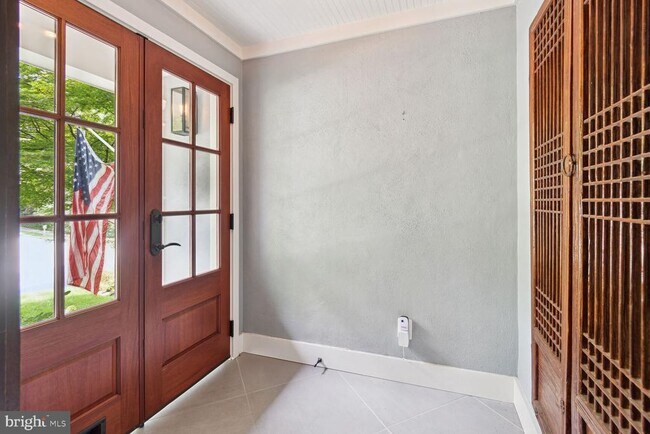 Building Photo - 3712 Fordham Rd NW