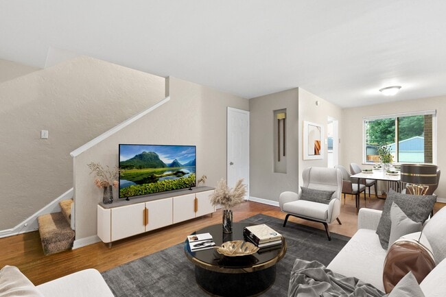 Primary Photo - Cherry Street Townhomes