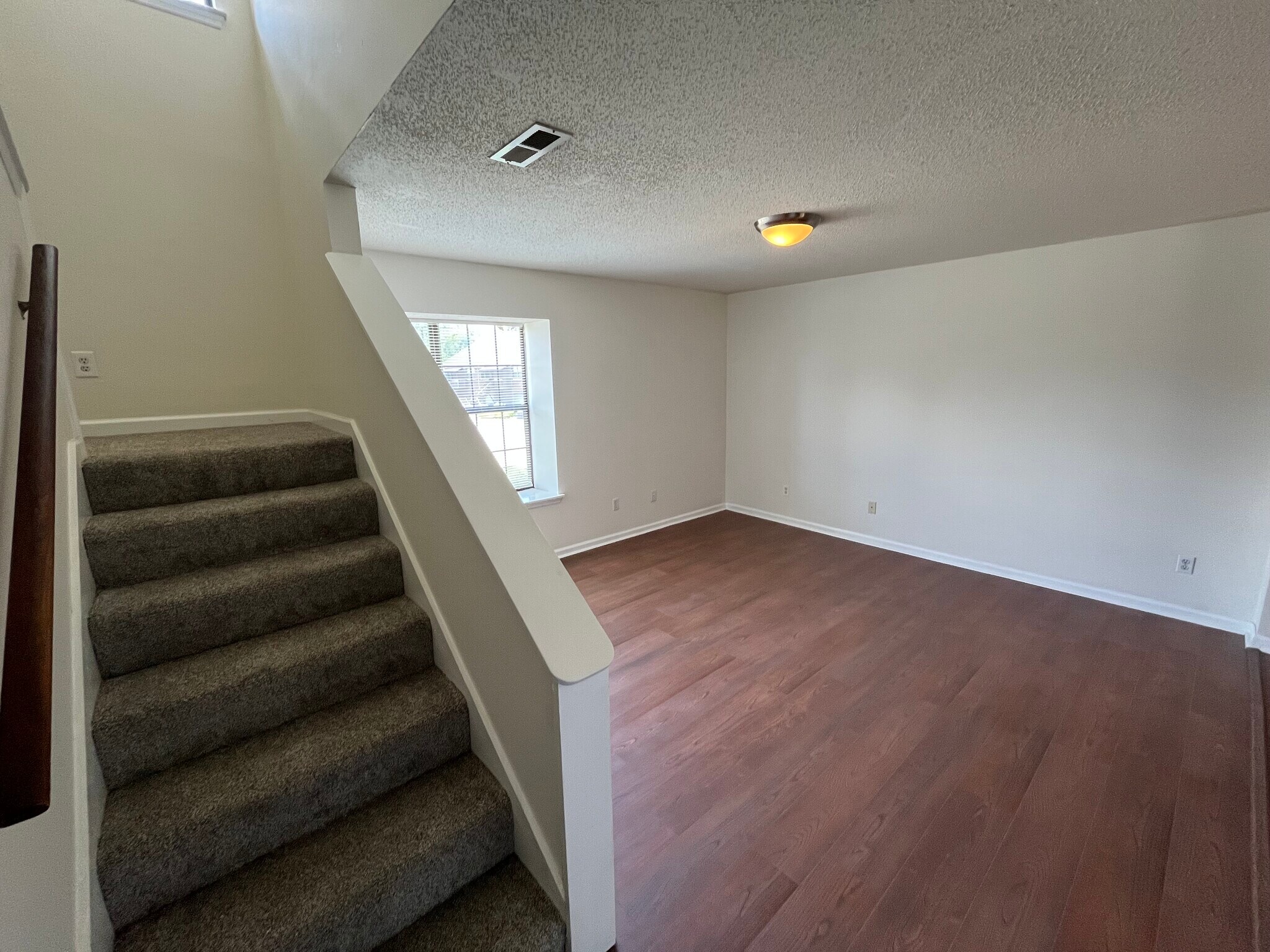 Building Photo - 1319 Stratton Place Dr