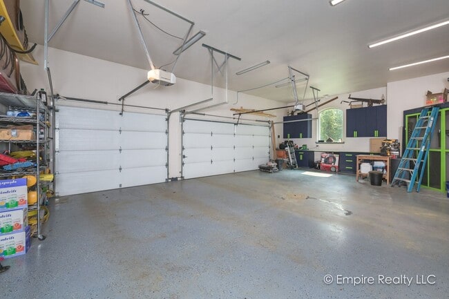 Building Photo - 3 Bed/2 Bath Single Family Home North of F...