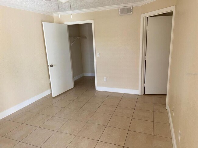 Building Photo - 2210 Grand Cayman Ct