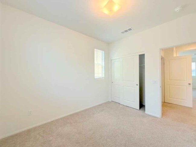 Building Photo - 11223 N Alta Ave
