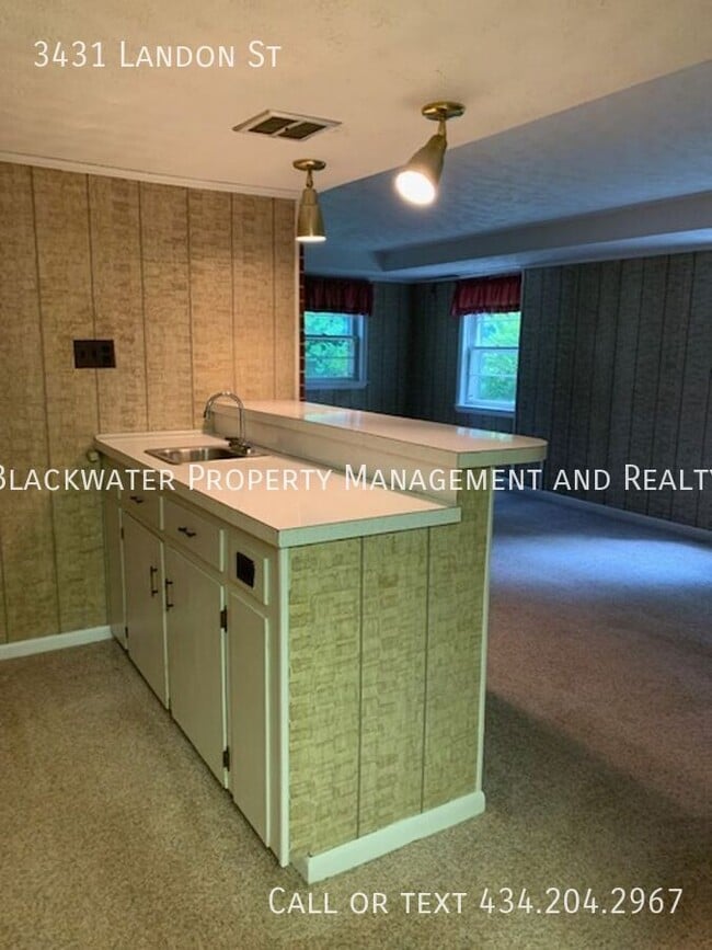 Building Photo - 3431 Landon St