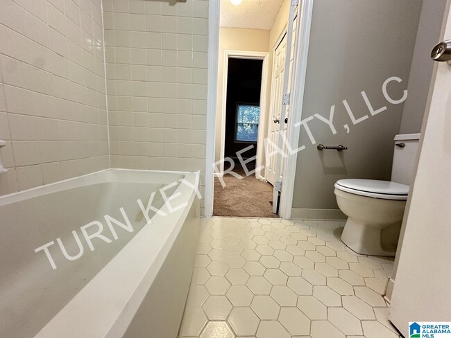 Building Photo - 3891 Overton Manor Trail