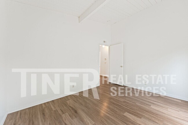Building Photo - 1630 Cindy Cir