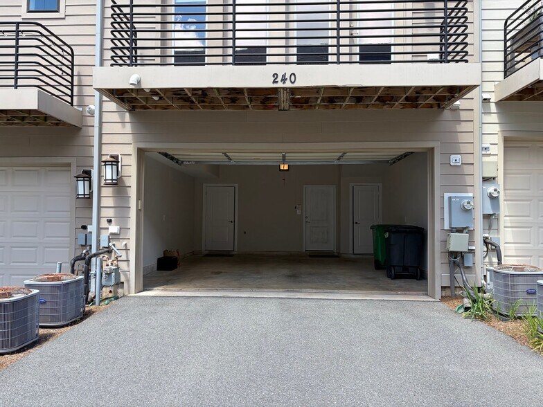 Building Photo - 240 Kepler Dr