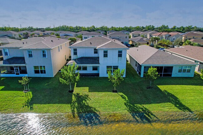 Building Photo - 1132 NW Demedici Rd