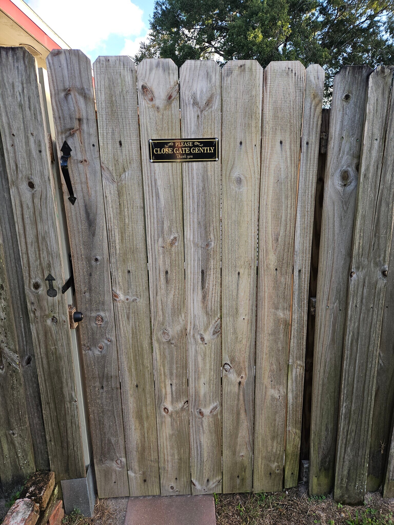 Building Photo - 119 Pinecrest Dr