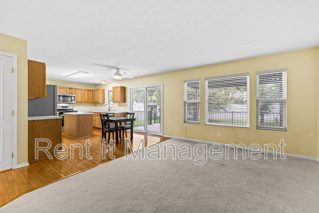 Building Photo - 5820 S 157th St