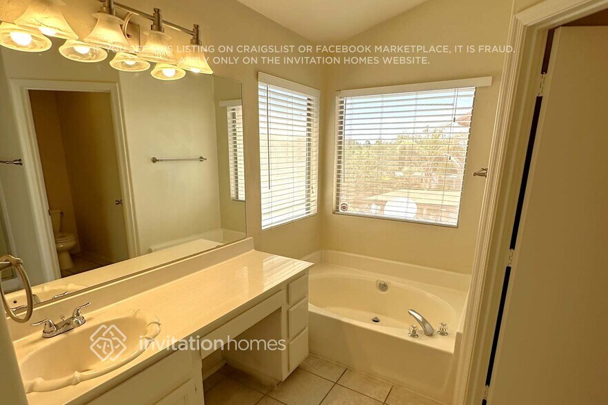 Building Photo - 18530 N 85th Ave