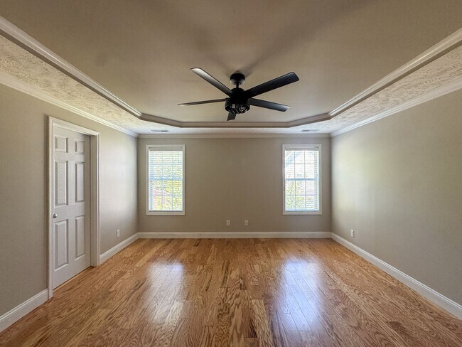 Building Photo - Beautiful 4 Bed 2.5 Bath Home in Raeford