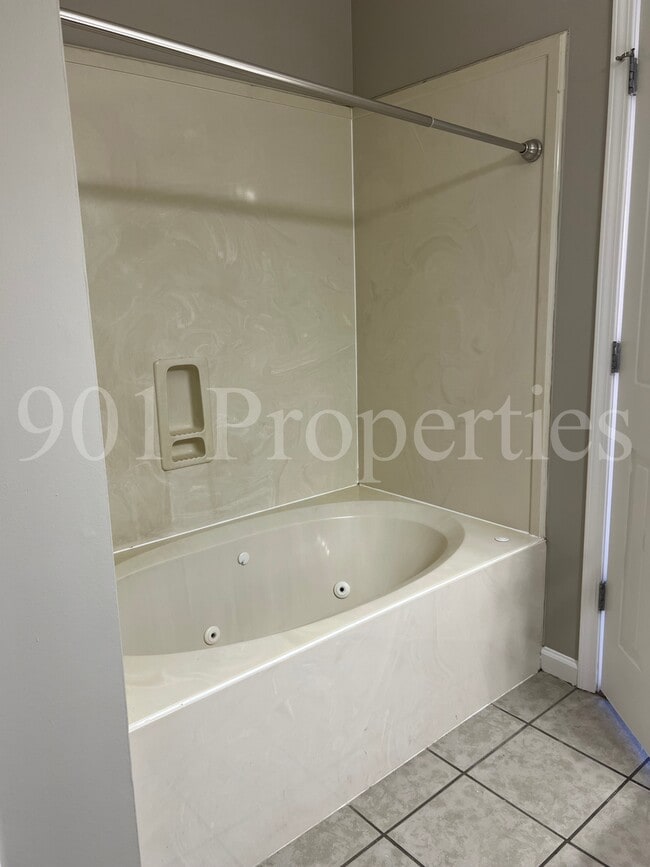 Building Photo - 9851 Maggie Woods Pl