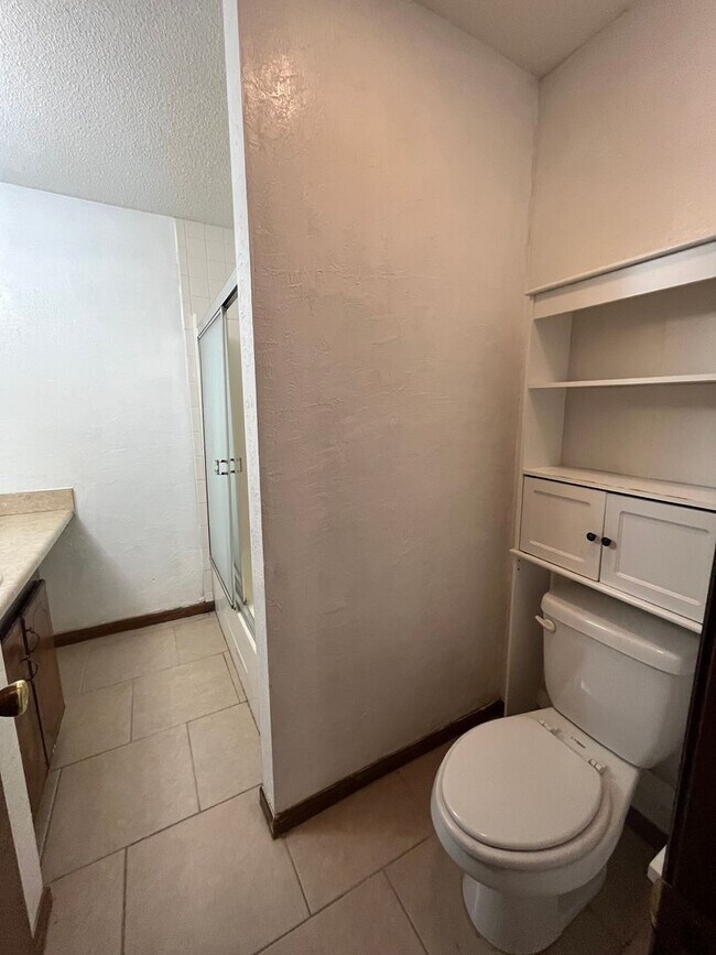 Building Photo - 3438 Ashurst Dr