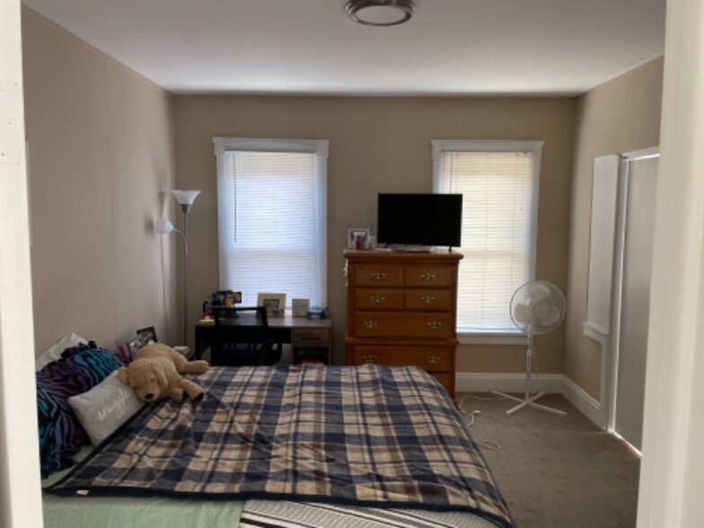 Building Photo - 2041 Murray Hill Rd