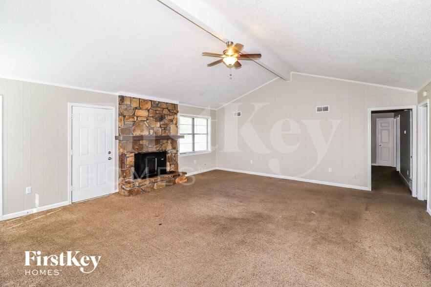 Building Photo - 6052 Scarlet Leaf Dr