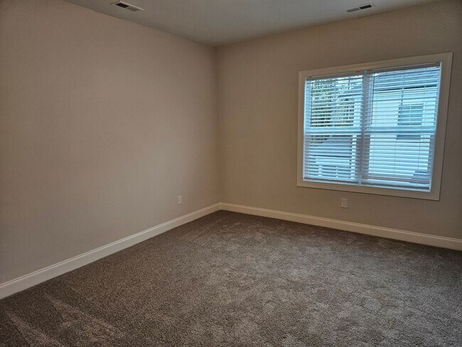 Building Photo - Unfurnished 4 bedroom, 3.5 bath Hampstead home in Magnolia Reserves Community