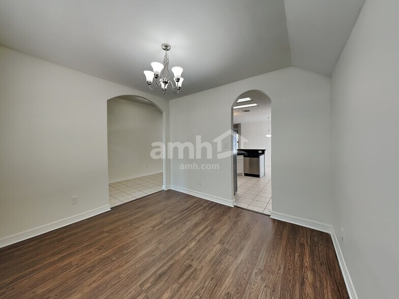 Building Photo - 12038 Lucky Meadow Dr