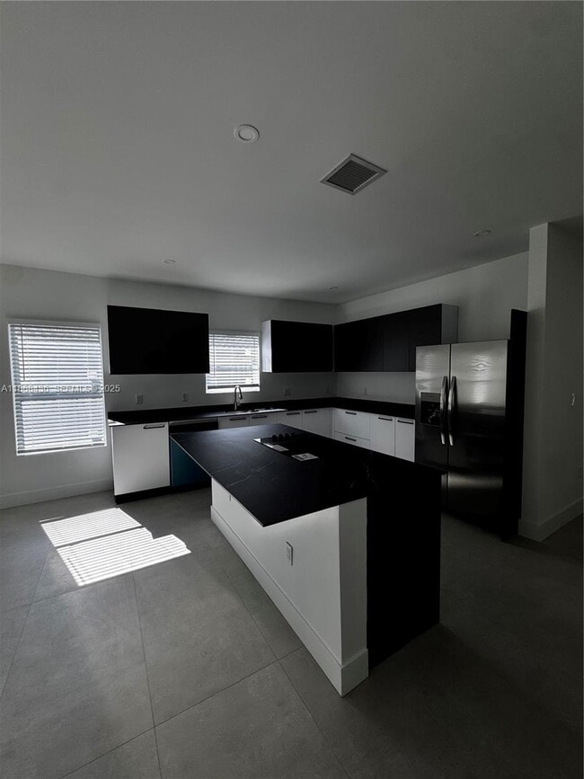 Building Photo - 2541 NW 9th St