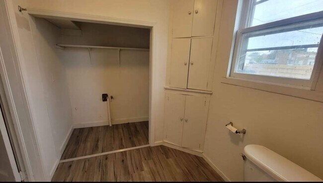 Building Photo - 2 Bedroom House in Pryor