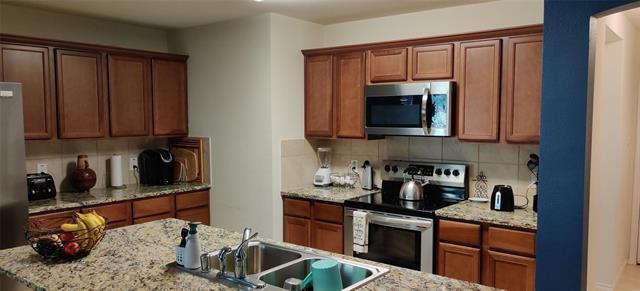 Building Photo - 2217 Vance Dr