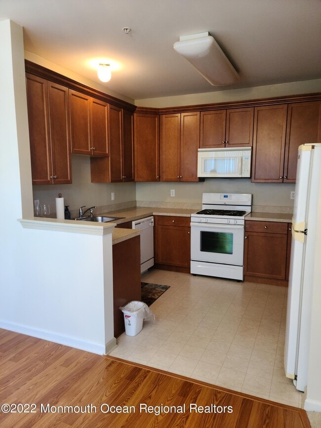 Building Photo - 211 Mill Pond Way