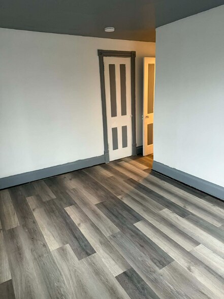 Building Photo - 101 2nd Ave