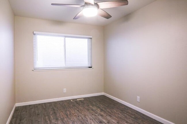 Building Photo - 1685 Whitwood Ln