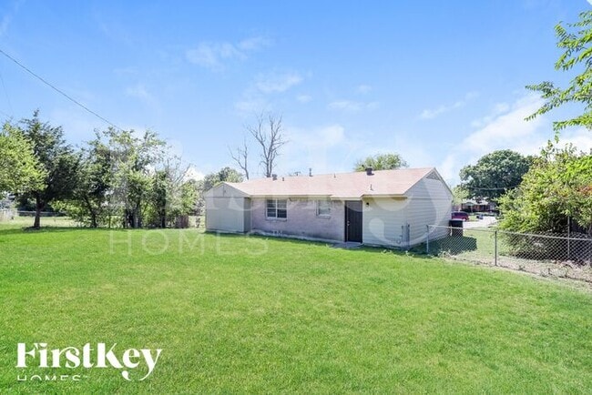 Building Photo - 6476 La Grange Cir