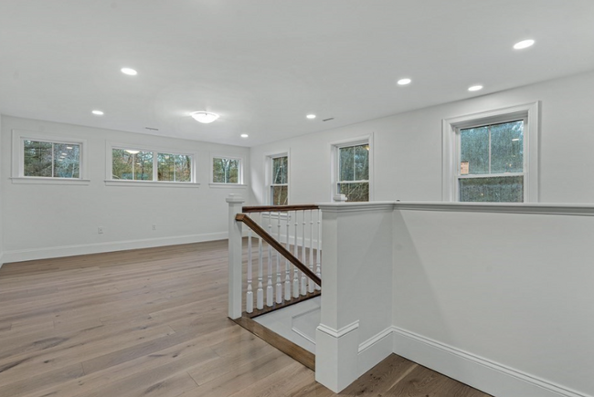 Building Photo - 19 Lily Pond Ln