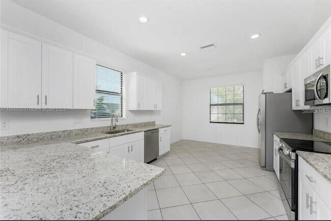 Building Photo - 16851 Cayo Key Dr